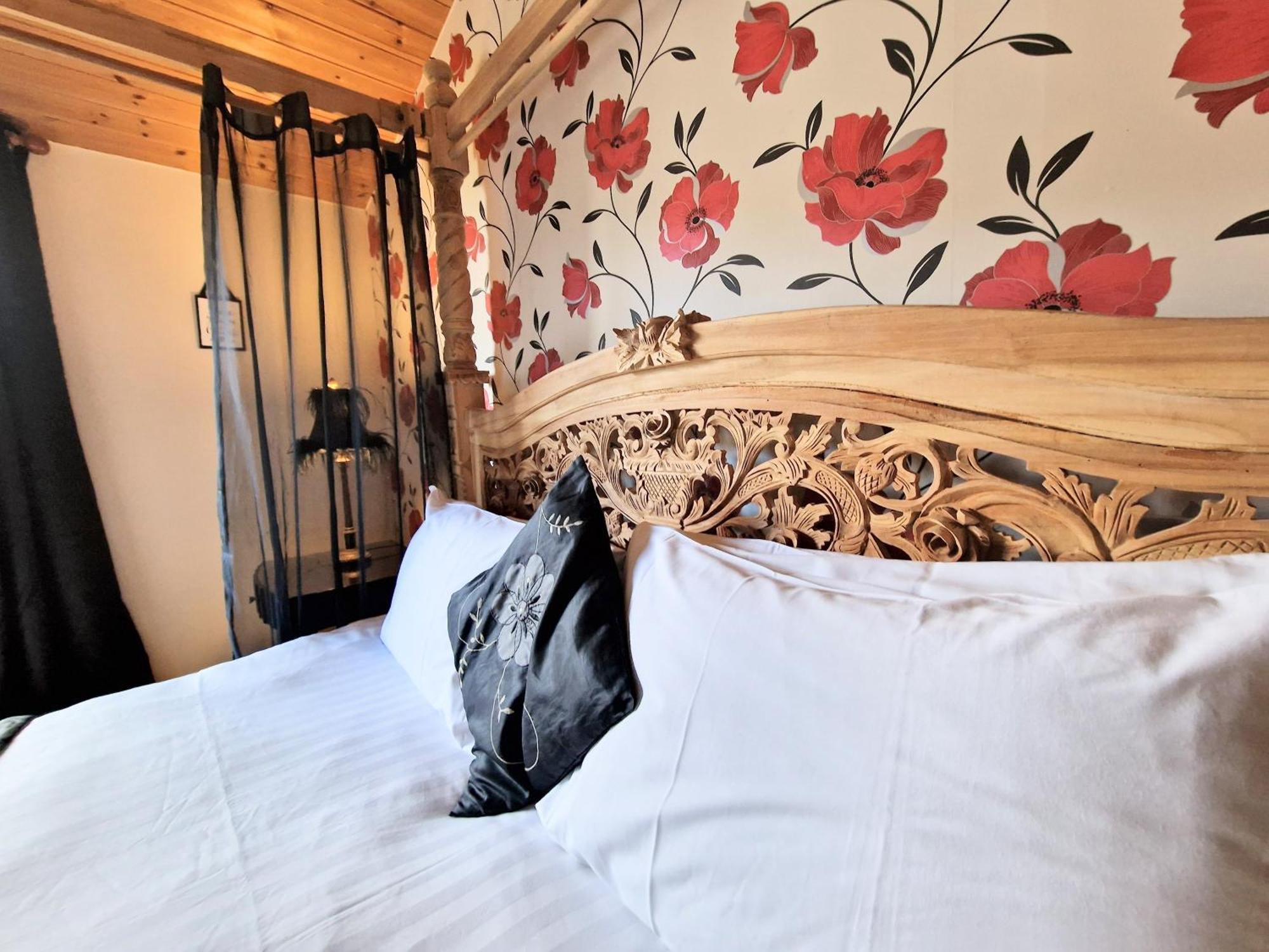 Lomond 4 With Private Hot Tub - Fife - Loch Leven - Lomond Hills Villa Kelty ภายนอก รูปภาพ