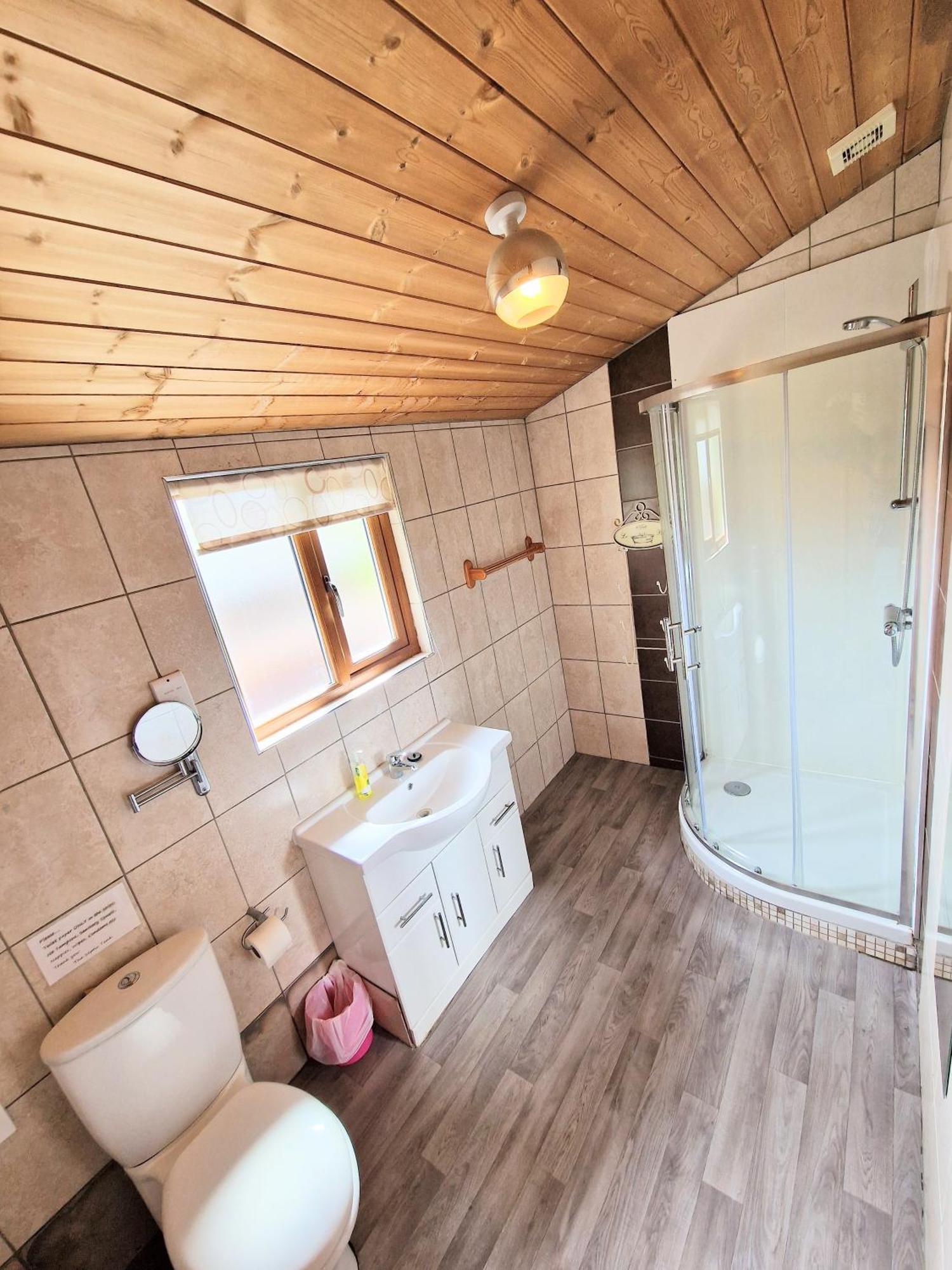 Lomond 4 With Private Hot Tub - Fife - Loch Leven - Lomond Hills Villa Kelty ภายนอก รูปภาพ