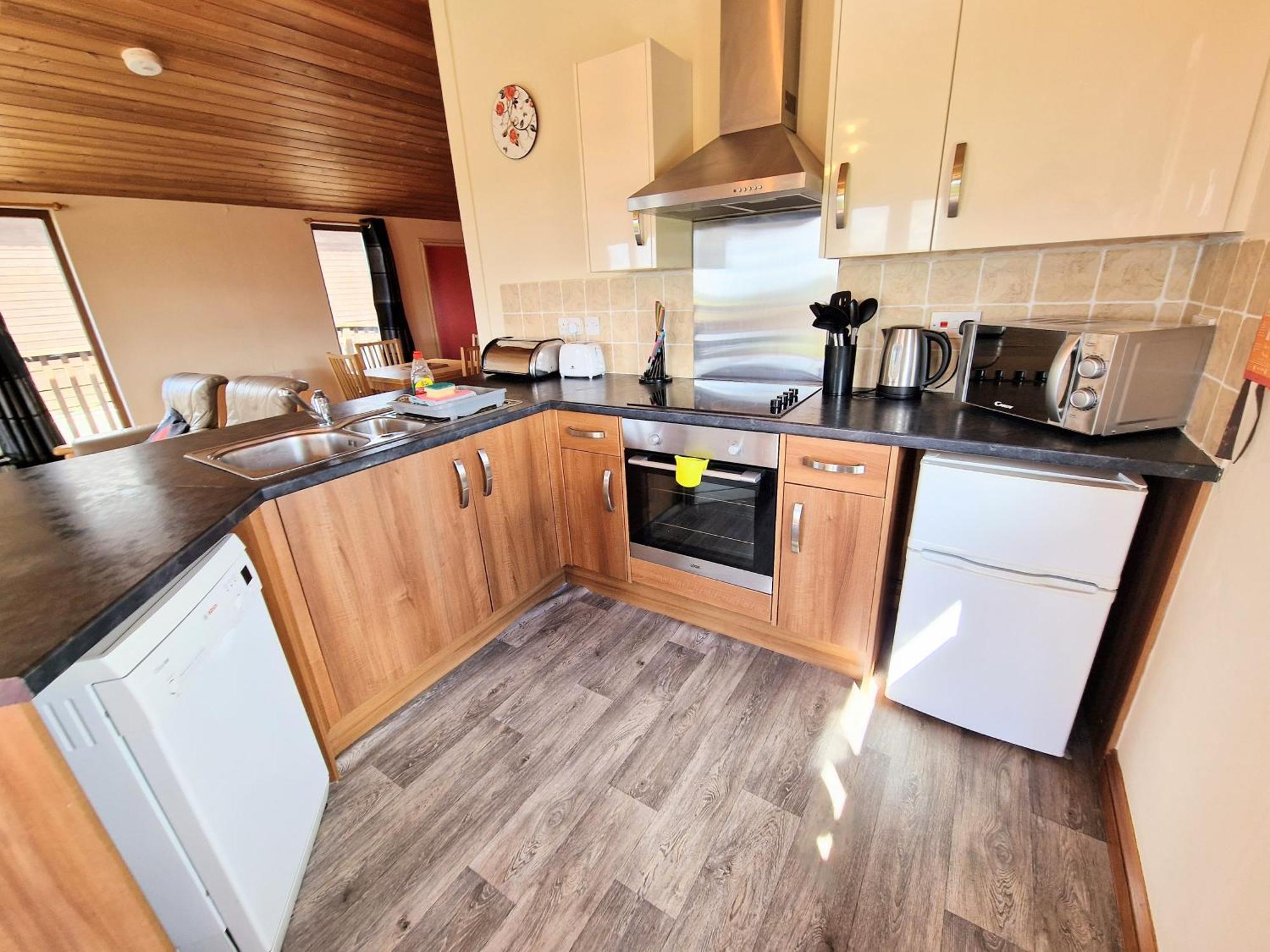 Lomond 4 With Private Hot Tub - Fife - Loch Leven - Lomond Hills Villa Kelty ภายนอก รูปภาพ