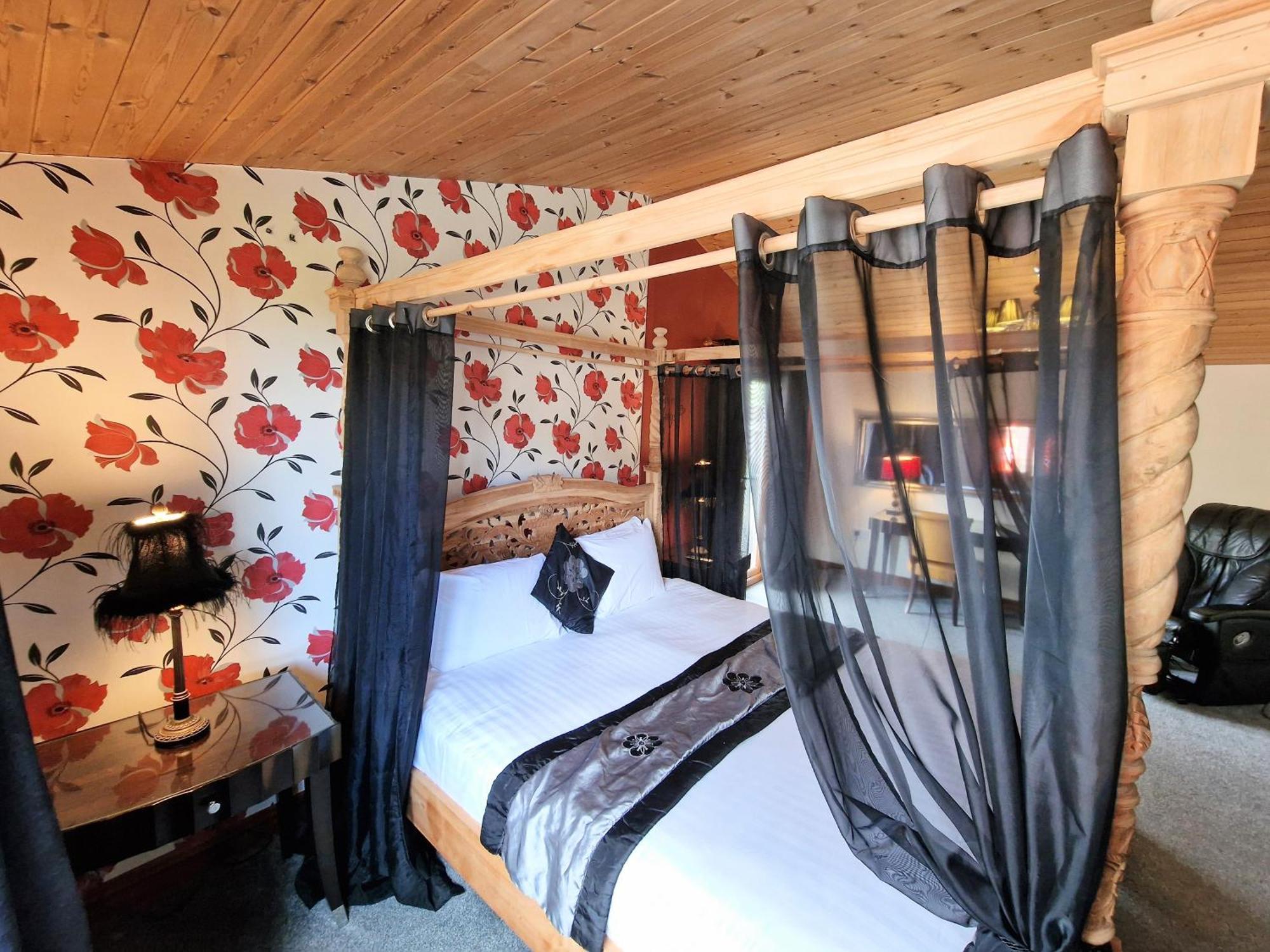 Lomond 4 With Private Hot Tub - Fife - Loch Leven - Lomond Hills Villa Kelty ภายนอก รูปภาพ