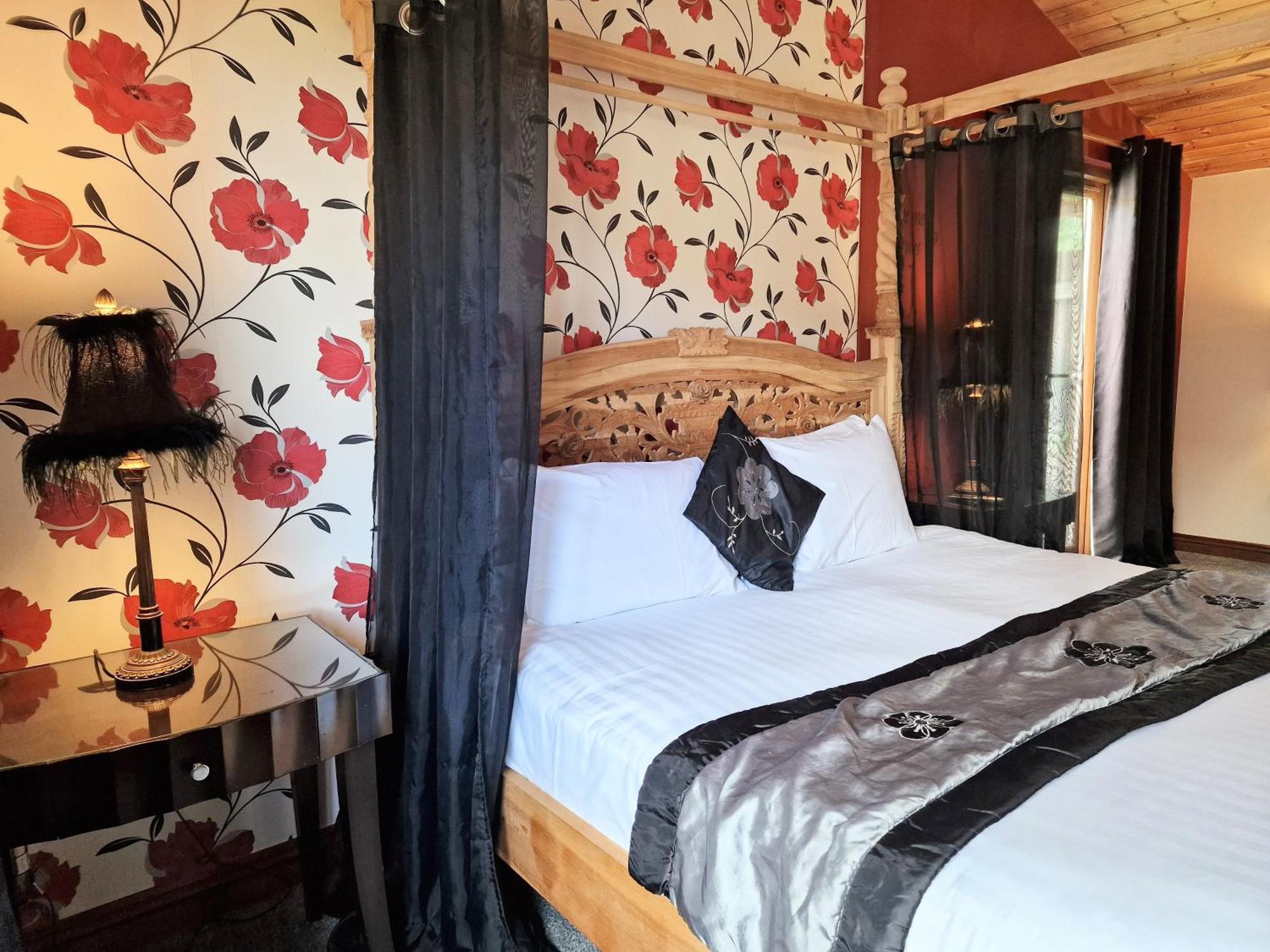 Lomond 4 With Private Hot Tub - Fife - Loch Leven - Lomond Hills Villa Kelty ภายนอก รูปภาพ