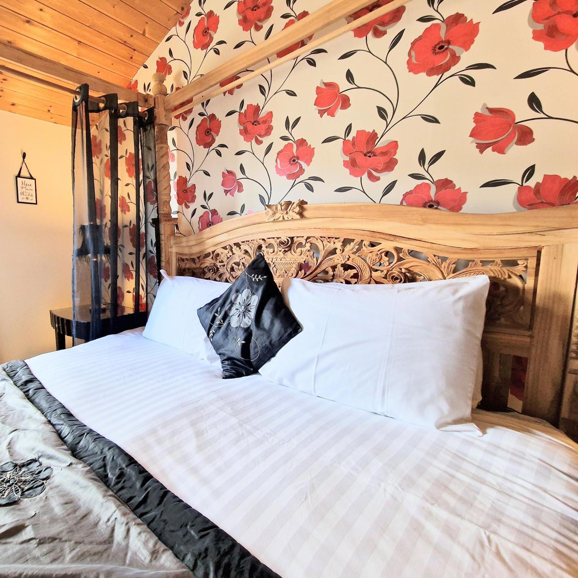 Lomond 4 With Private Hot Tub - Fife - Loch Leven - Lomond Hills Villa Kelty ภายนอก รูปภาพ