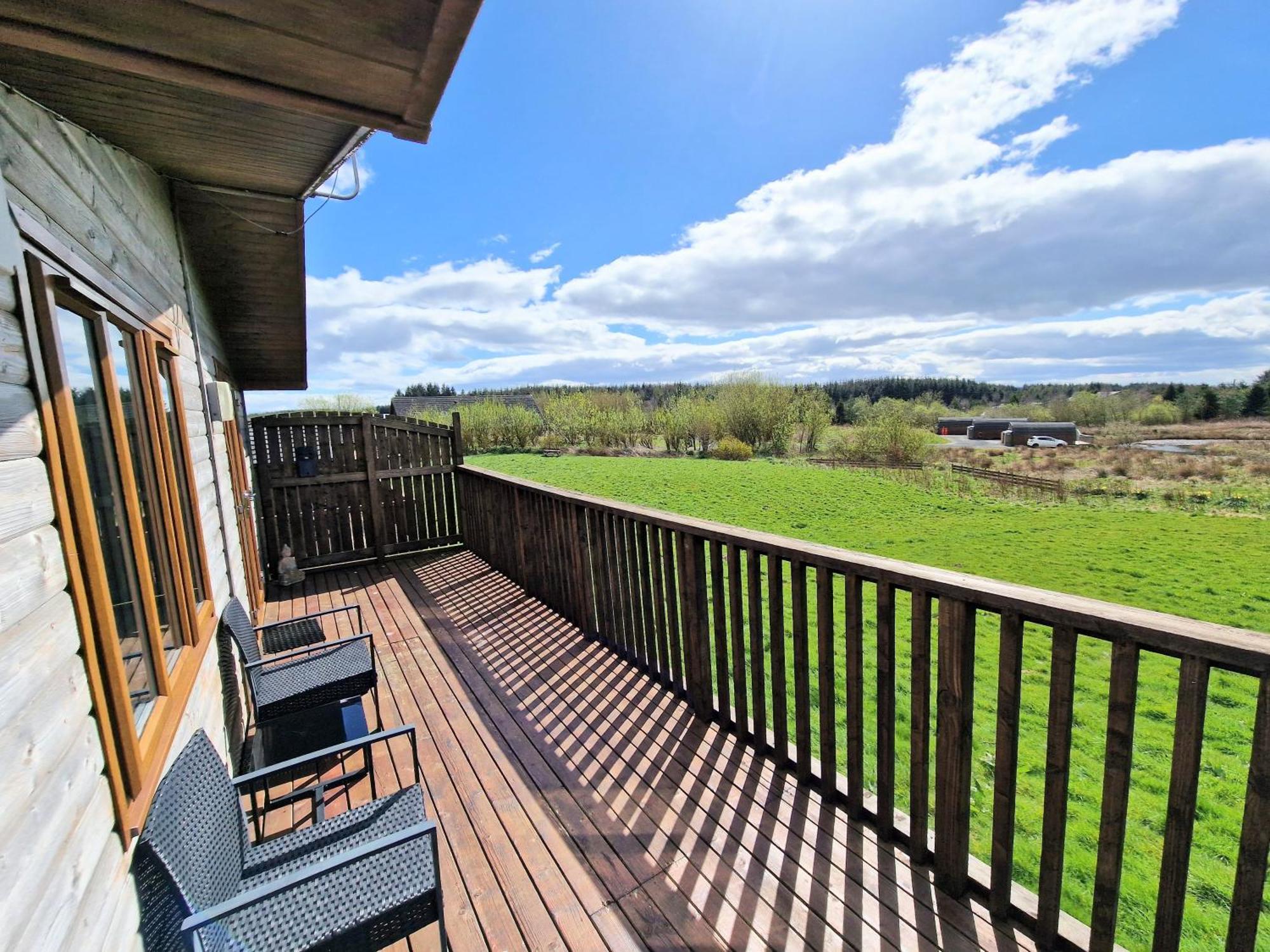 Lomond 4 With Private Hot Tub - Fife - Loch Leven - Lomond Hills Villa Kelty ภายนอก รูปภาพ